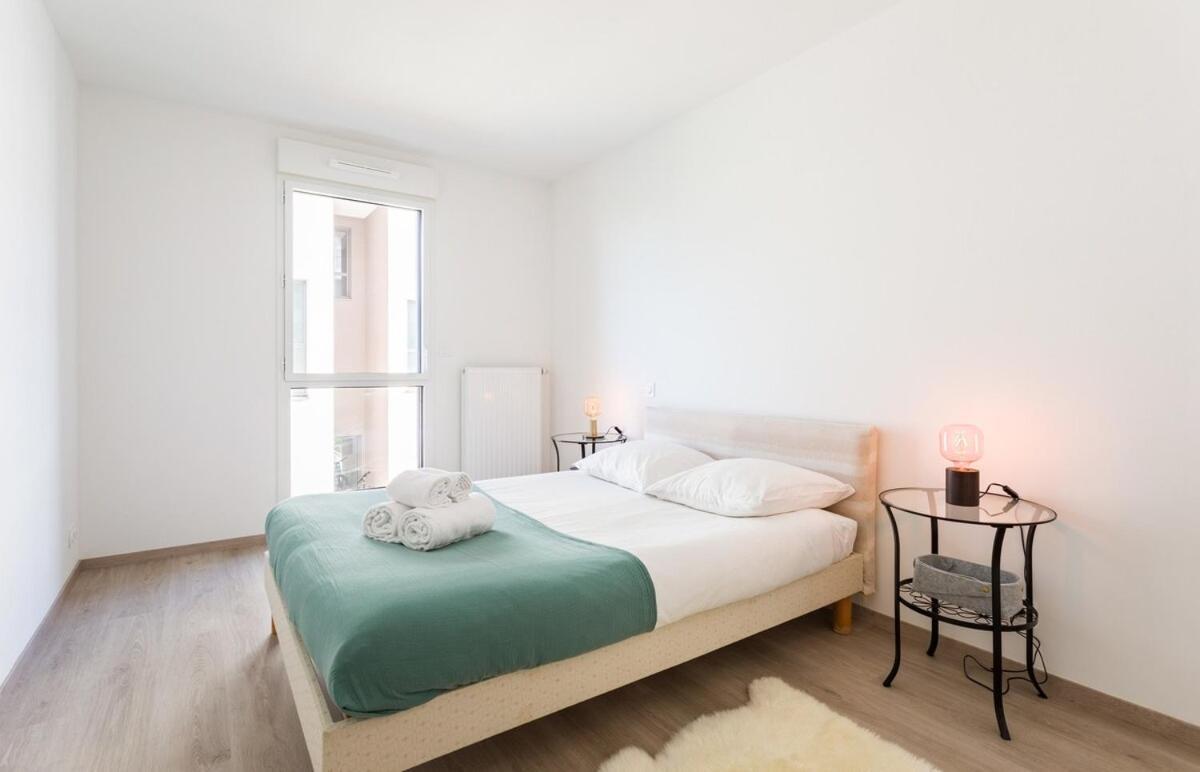 Apartment Le Rio, Avec Terrasse & Parking Rennes