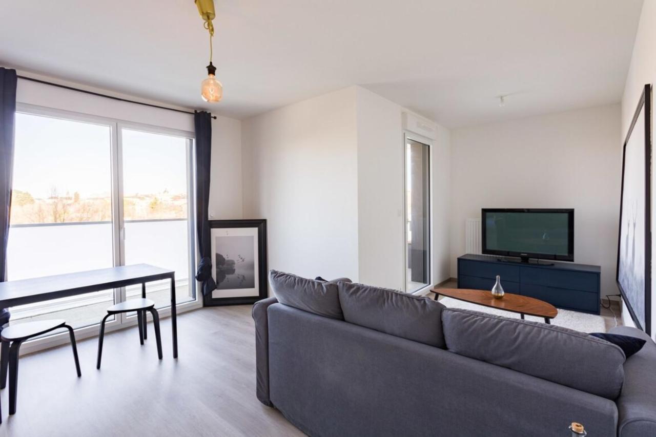 Appartement Le Rio, Avec Terrasse & Parking Rennes